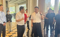 大渡口区委副书记、区政府区长张涛调研k8.com中心 现场办公攻坚助推项目提速